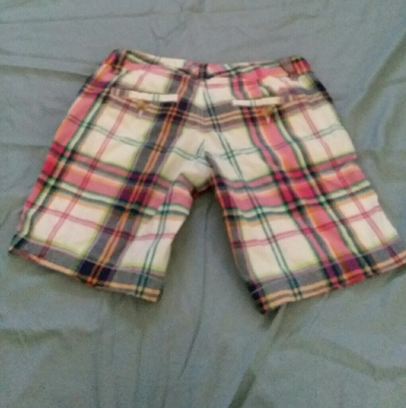 Shorts - Picture 2 of 3